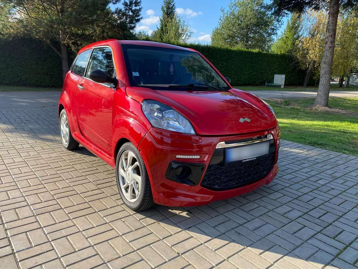 Ligier JS50, hatchback