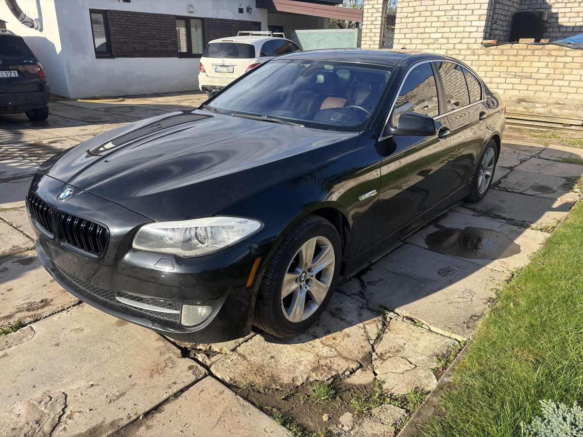 BMW 528