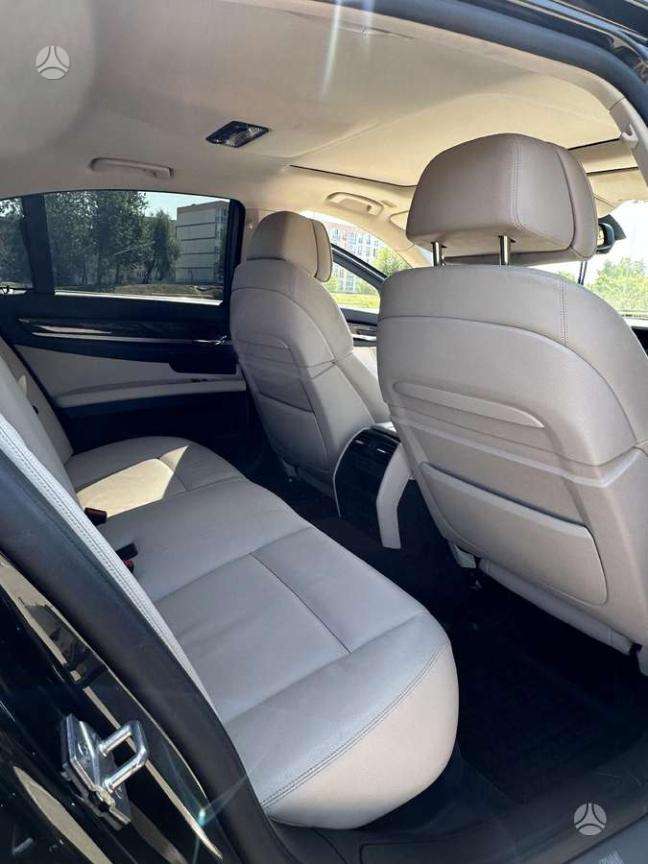 BMW 740, 3.0 l., Седан