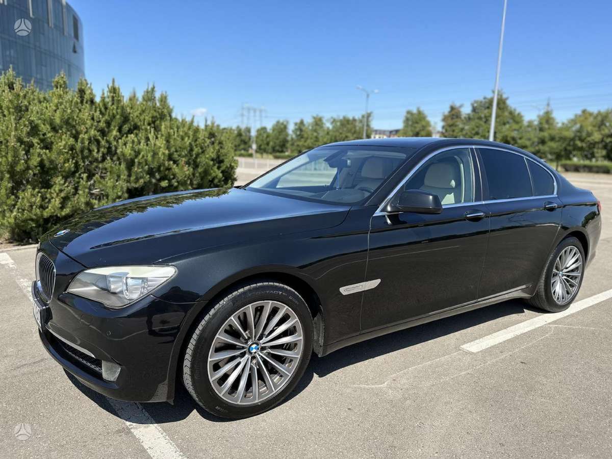 BMW 740, 3.0 l., Седан