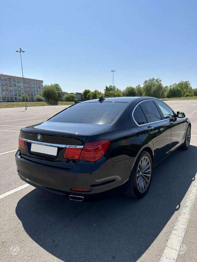 BMW 740, 3.0 l., Седан