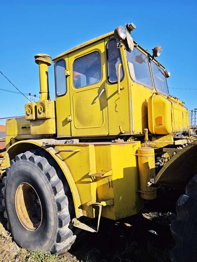 Kirowec K-701, тракторы