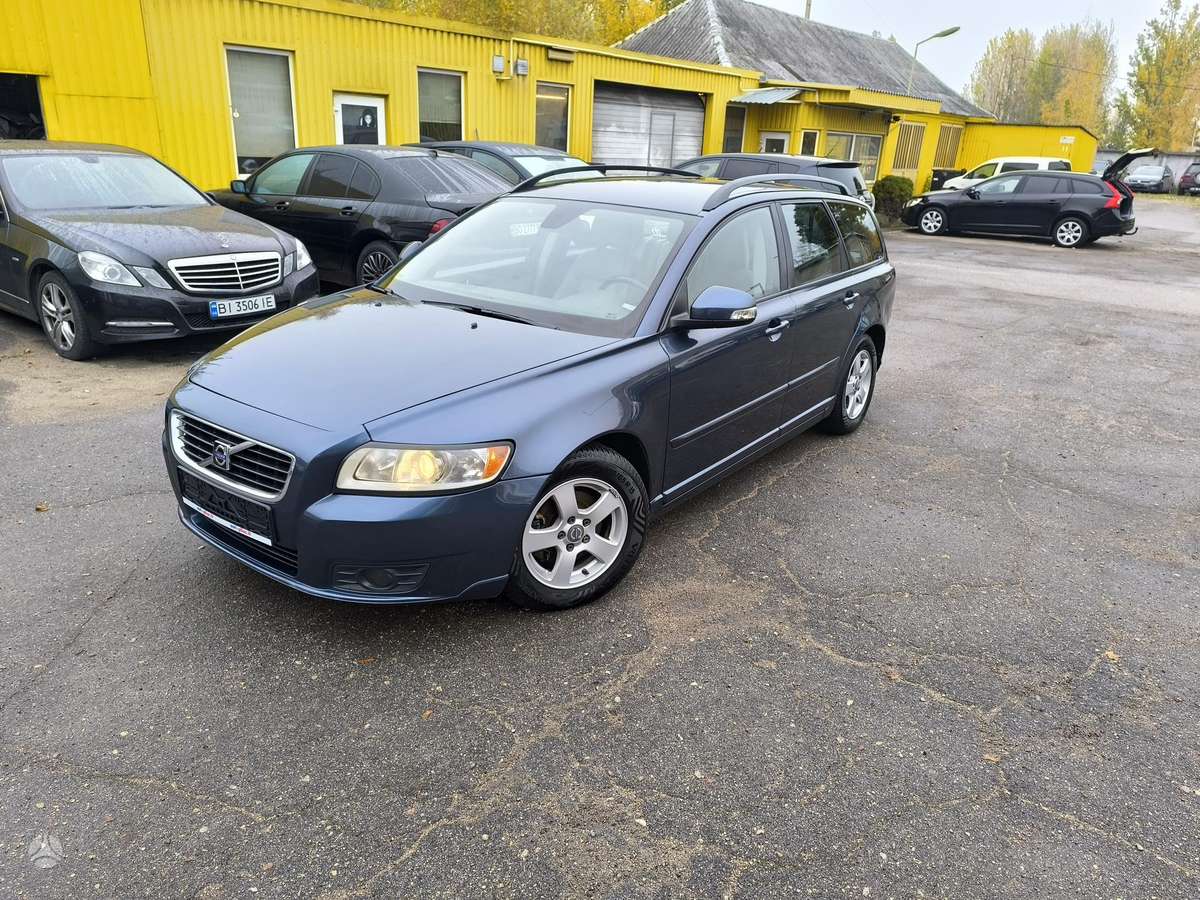 Volvo V50