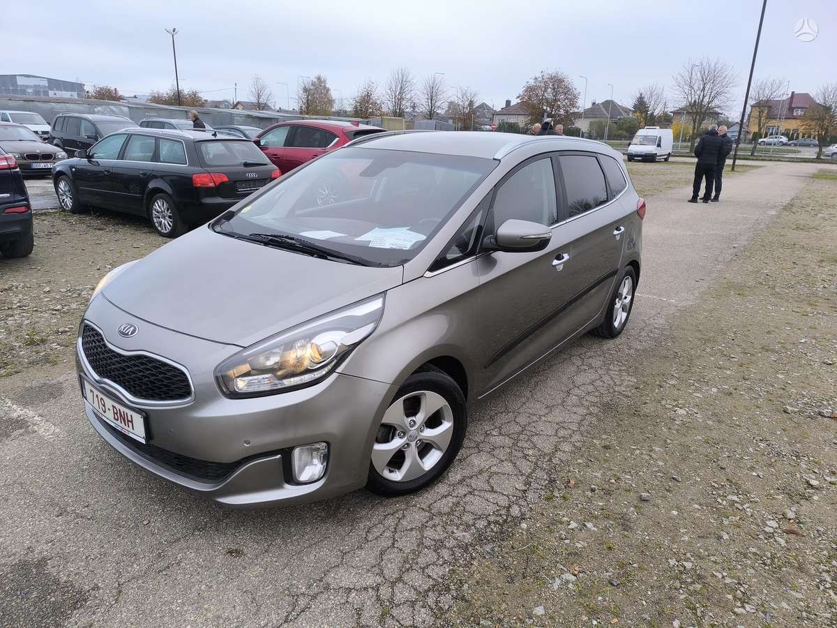 Kia Carens