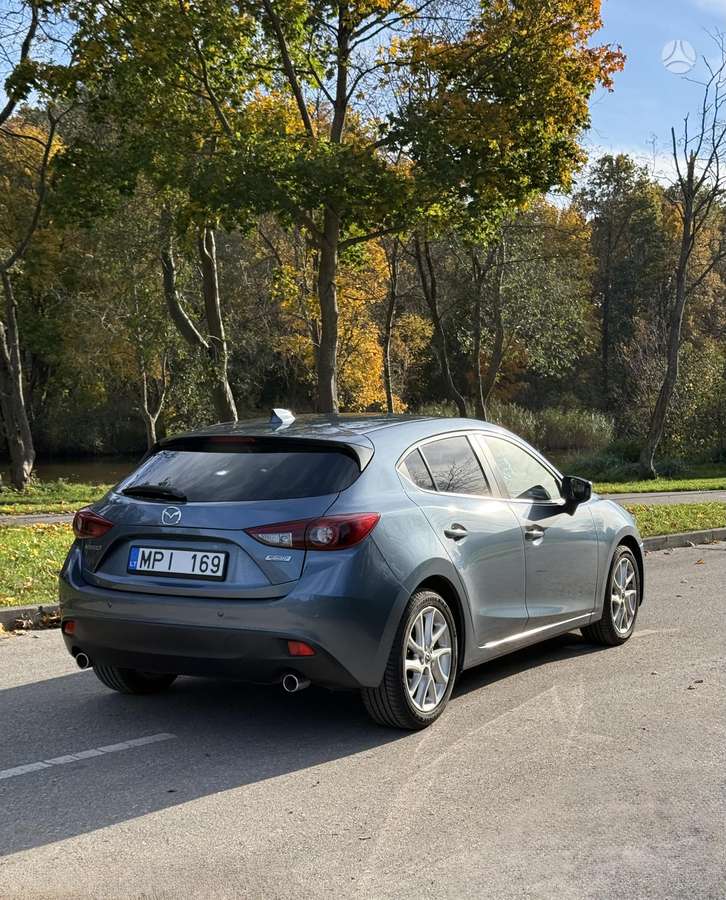 Mazda 3, 2.2 l., Хэтчбек