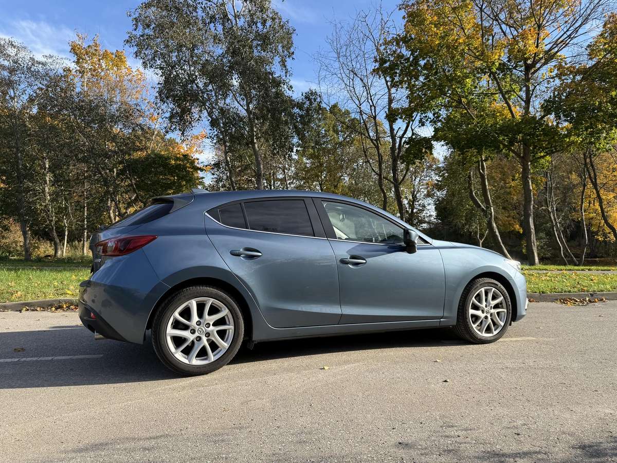 Mazda 3, 2.2 l., hatchback