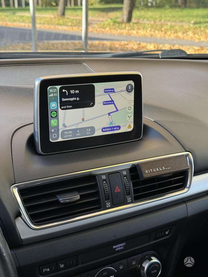 Mazda 3, 2.2 l., hatchback