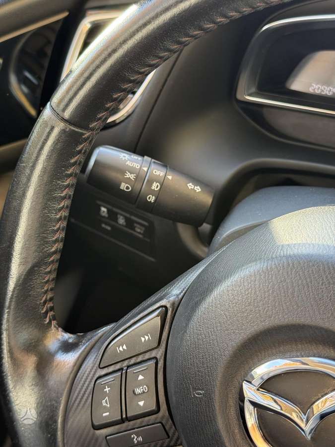Mazda 3, 2.2 l., Хэтчбек