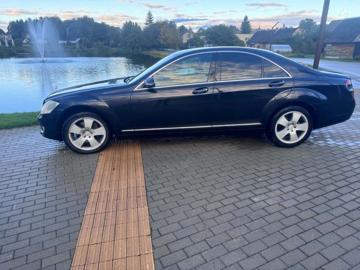 Mercedes-Benz S320