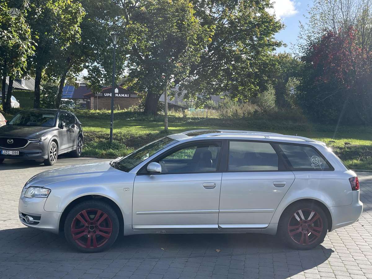 Audi A4, Универсал