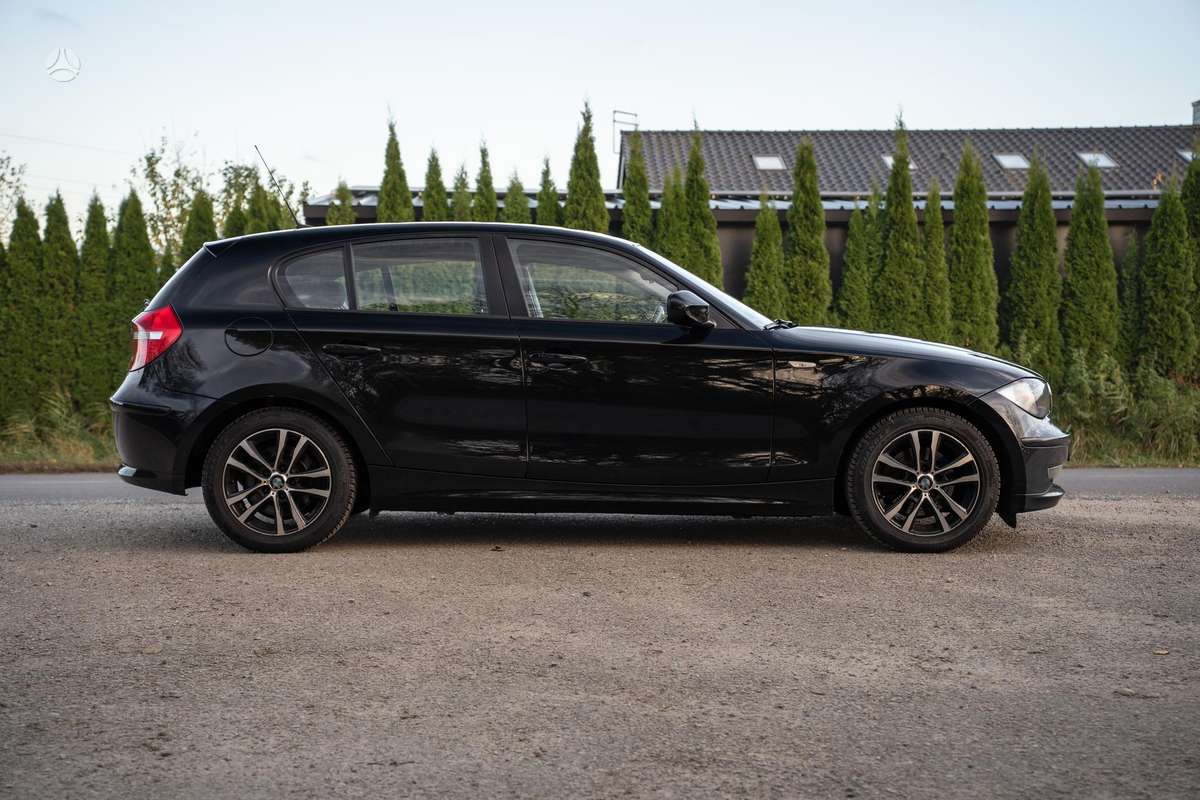 BMW 118, 2.0 l., Хэтчбек
