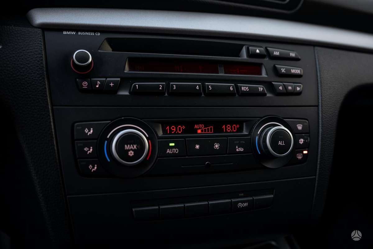 BMW 118, 2.0 l., Хэтчбек