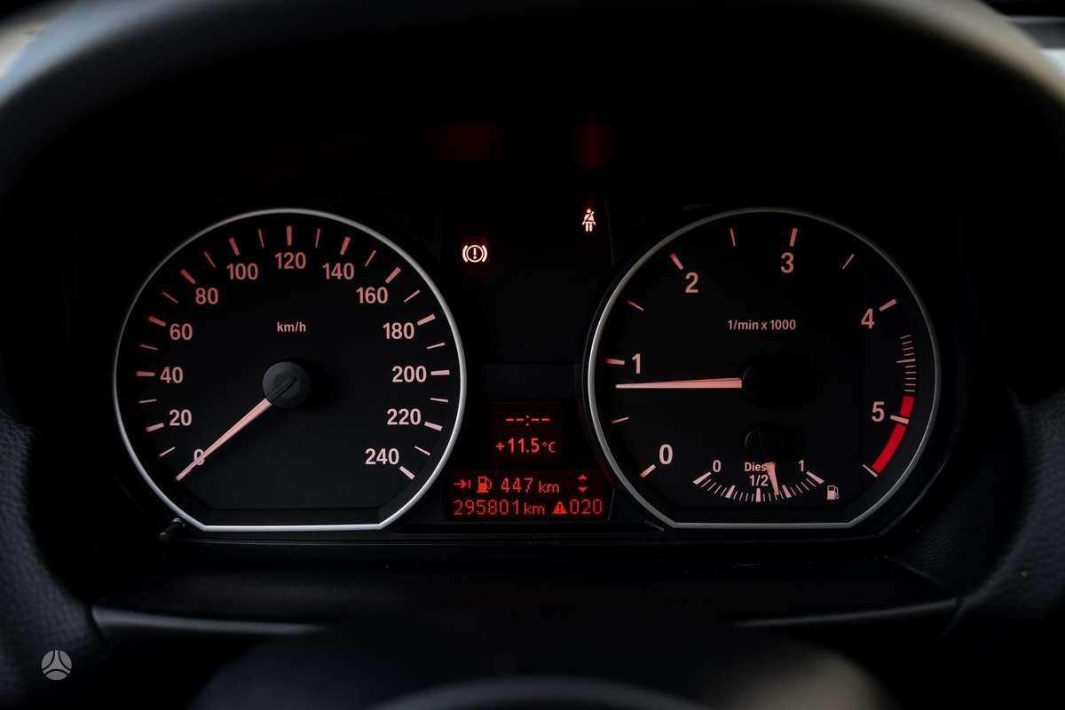 BMW 118, 2.0 l., Хэтчбек