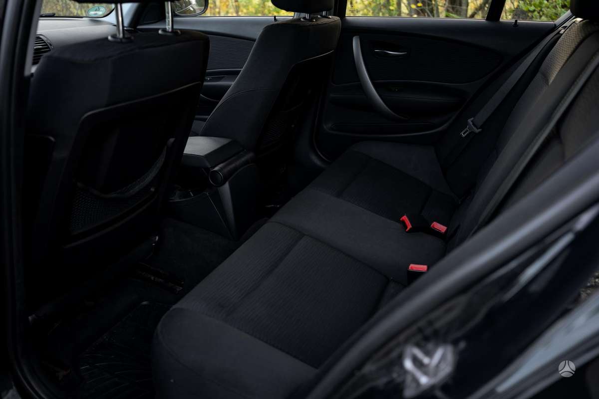 BMW 118, 2.0 l., Хэтчбек