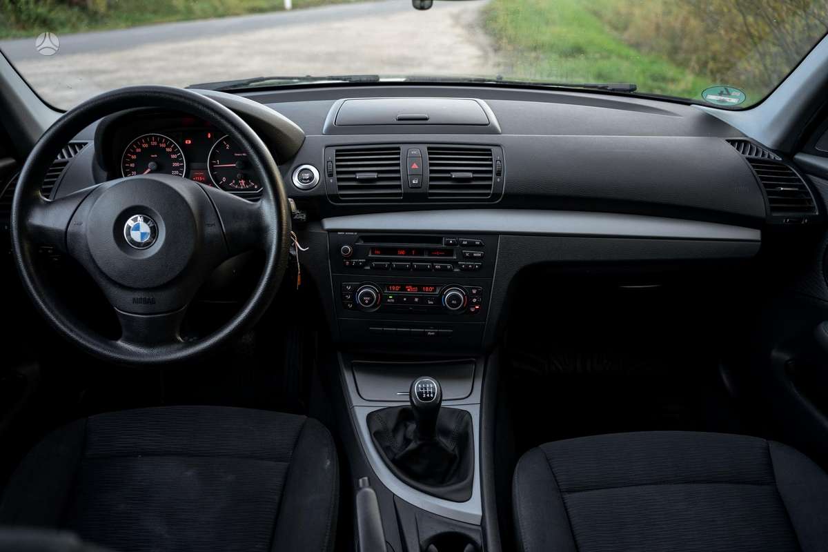 BMW 118, 2.0 l., Хэтчбек