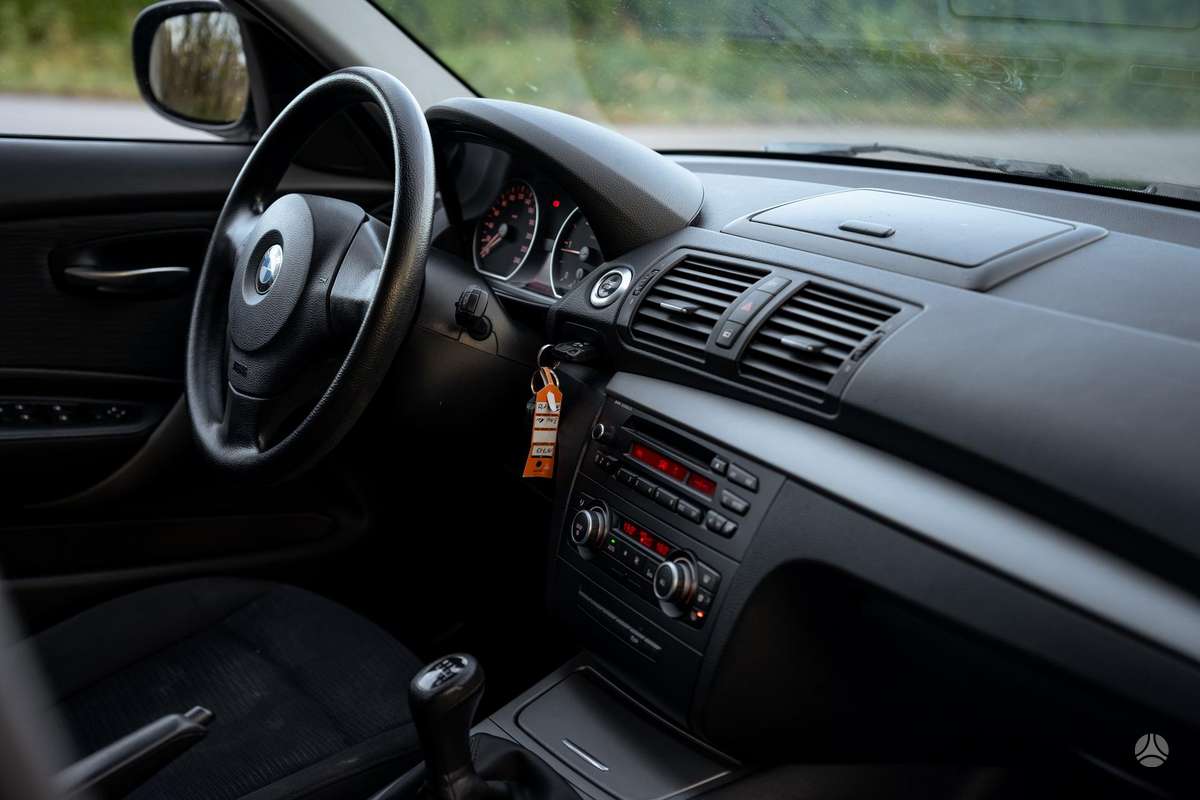 BMW 118, 2.0 l., Хэтчбек