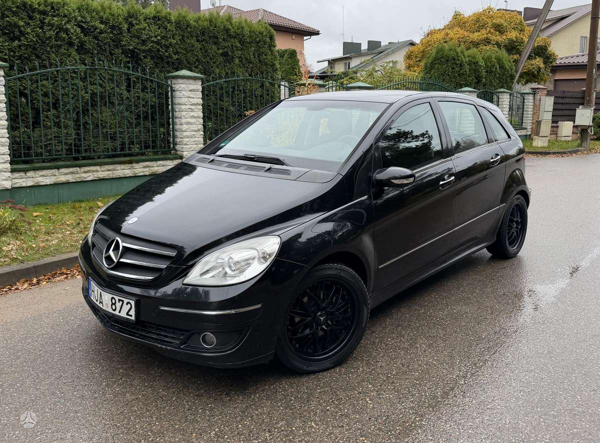 Mercedes-Benz B200