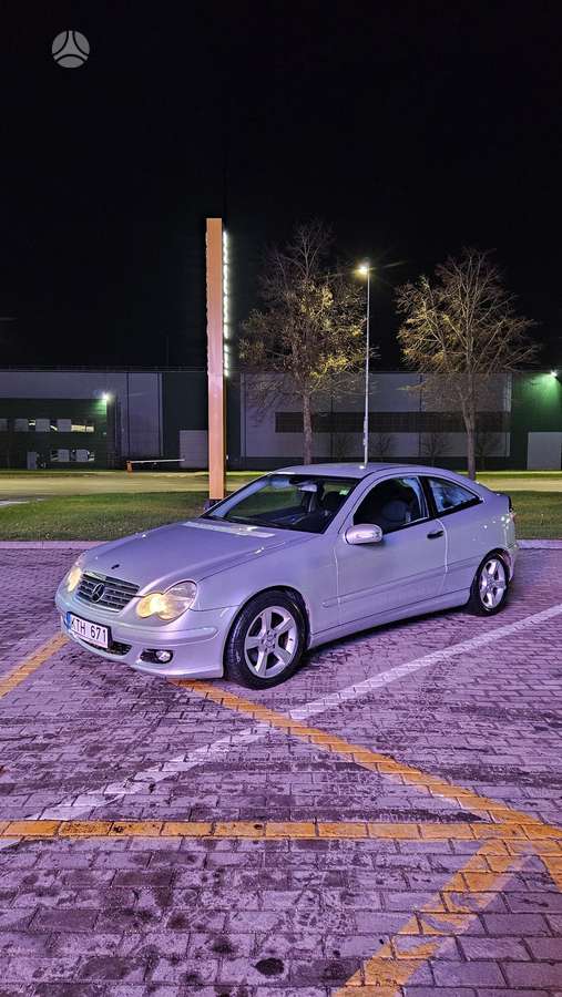 Mercedes-Benz C200