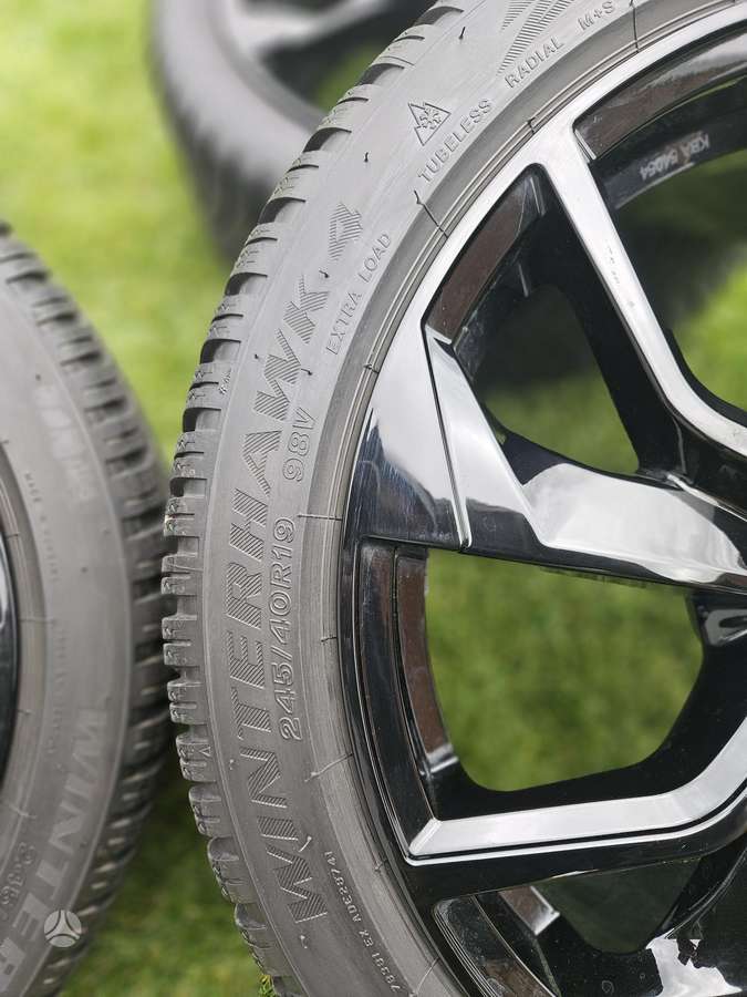 Firestone, зимние 245/40 R19