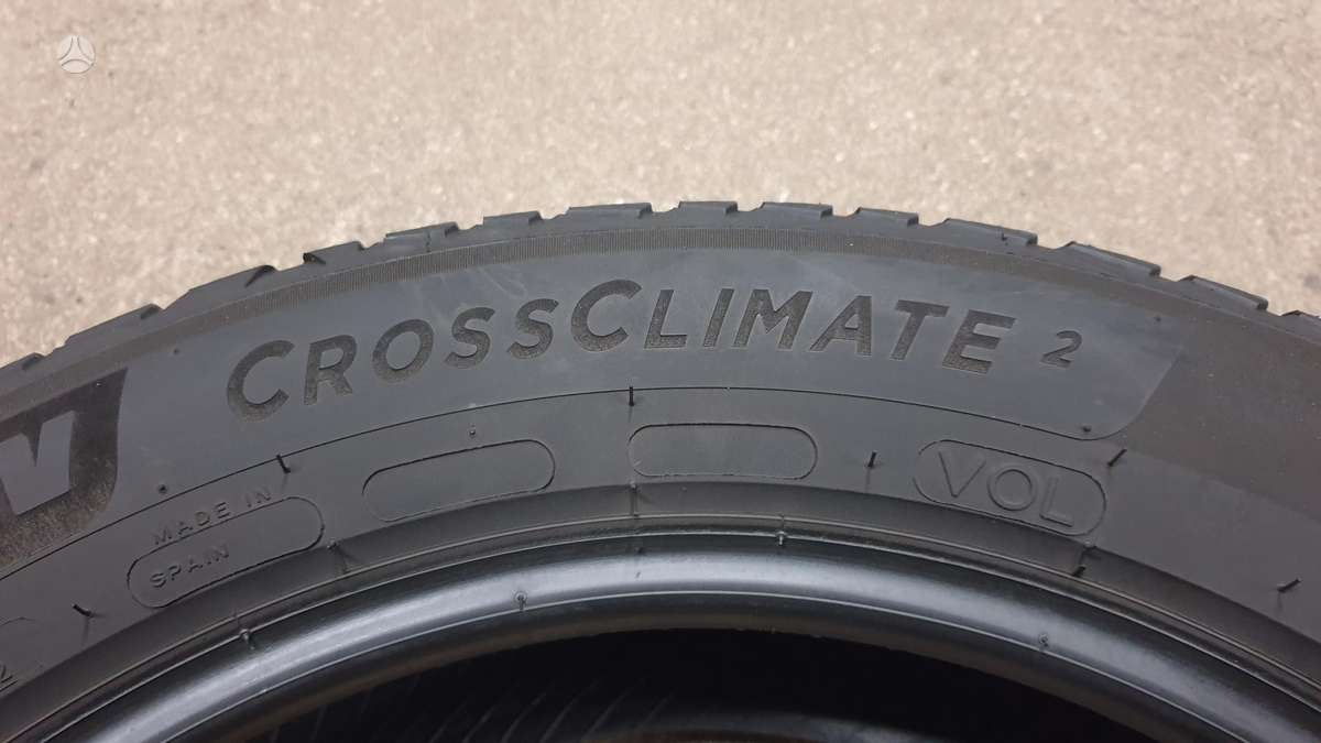 Michelin CrossClimate 2, всесезонные 235/55 R18
