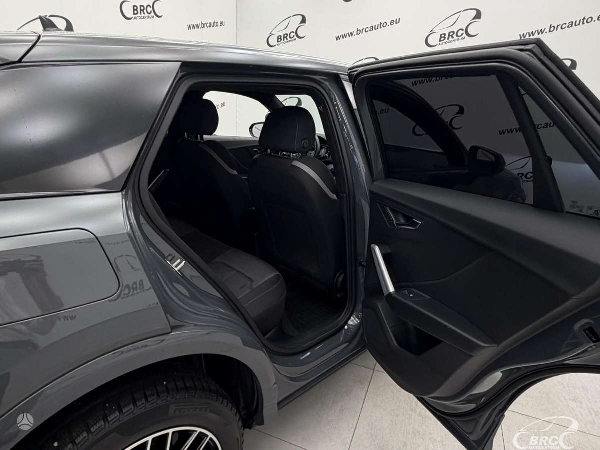 Audi Q2, 1.0 l., off-road / crossover