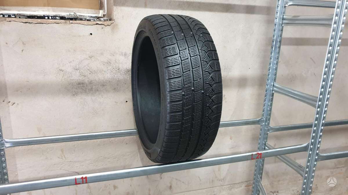 Pirelli PZero Winter, зимние 245/40 R19