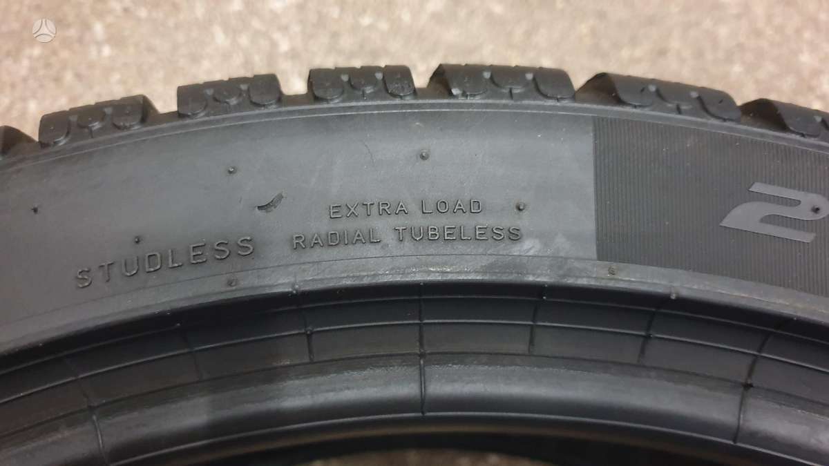 Pirelli PZero Winter, зимние 245/40 R19