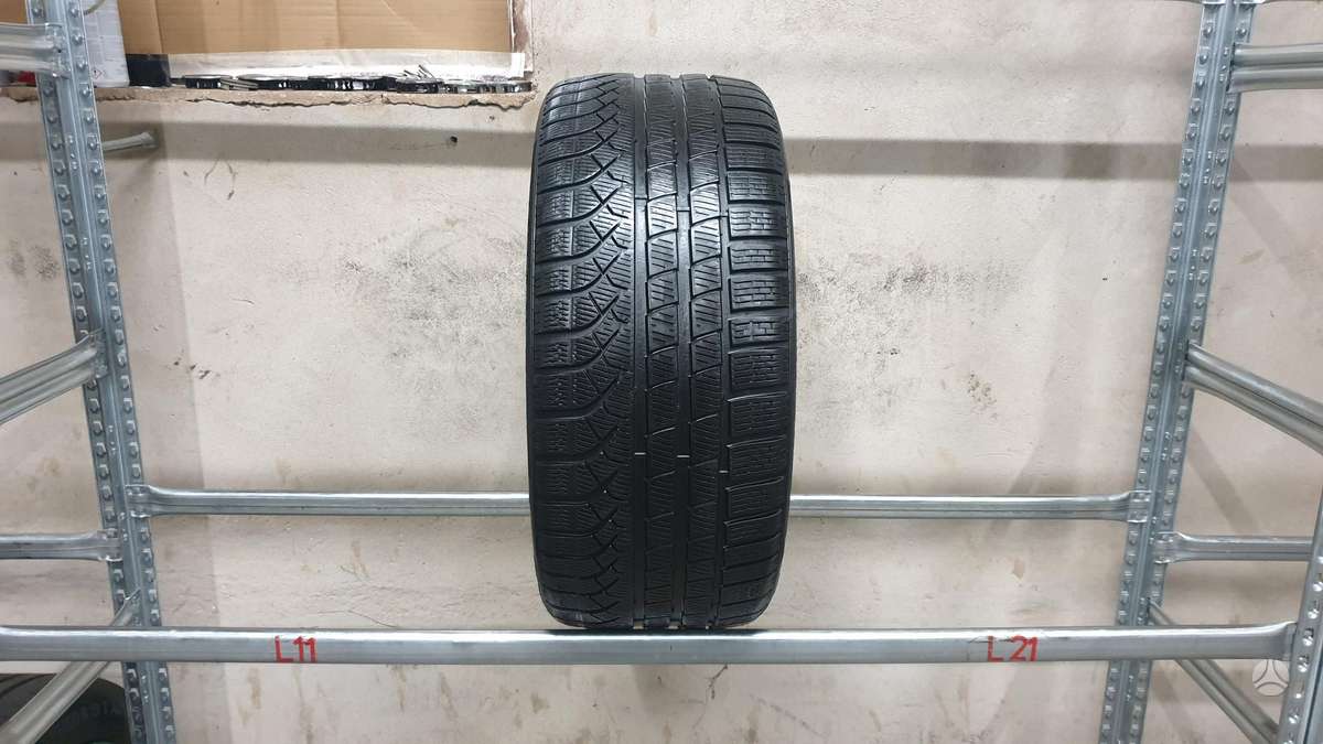 Pirelli PZero Winter, зимние 255/35 R19