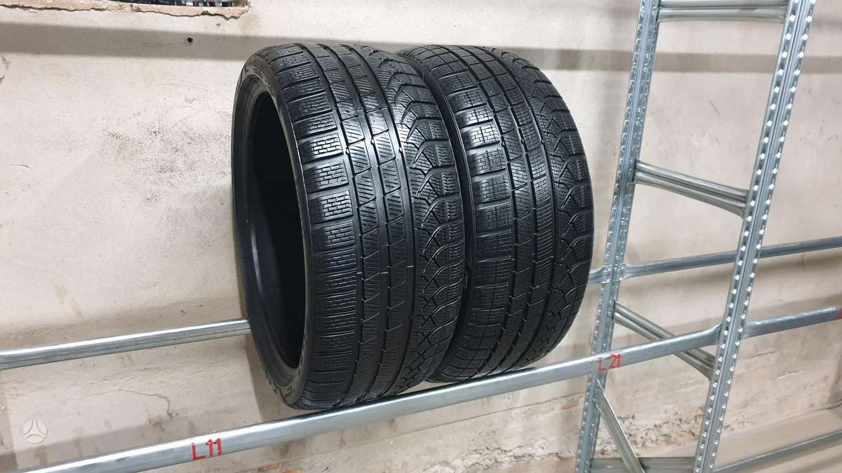 Pirelli PZero Winter, зимние 245/35 R19