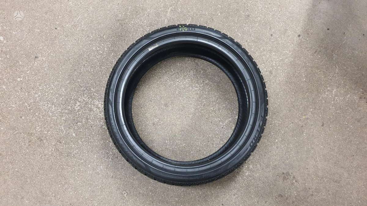 Pirelli PZero Winter, зимние 245/35 R19