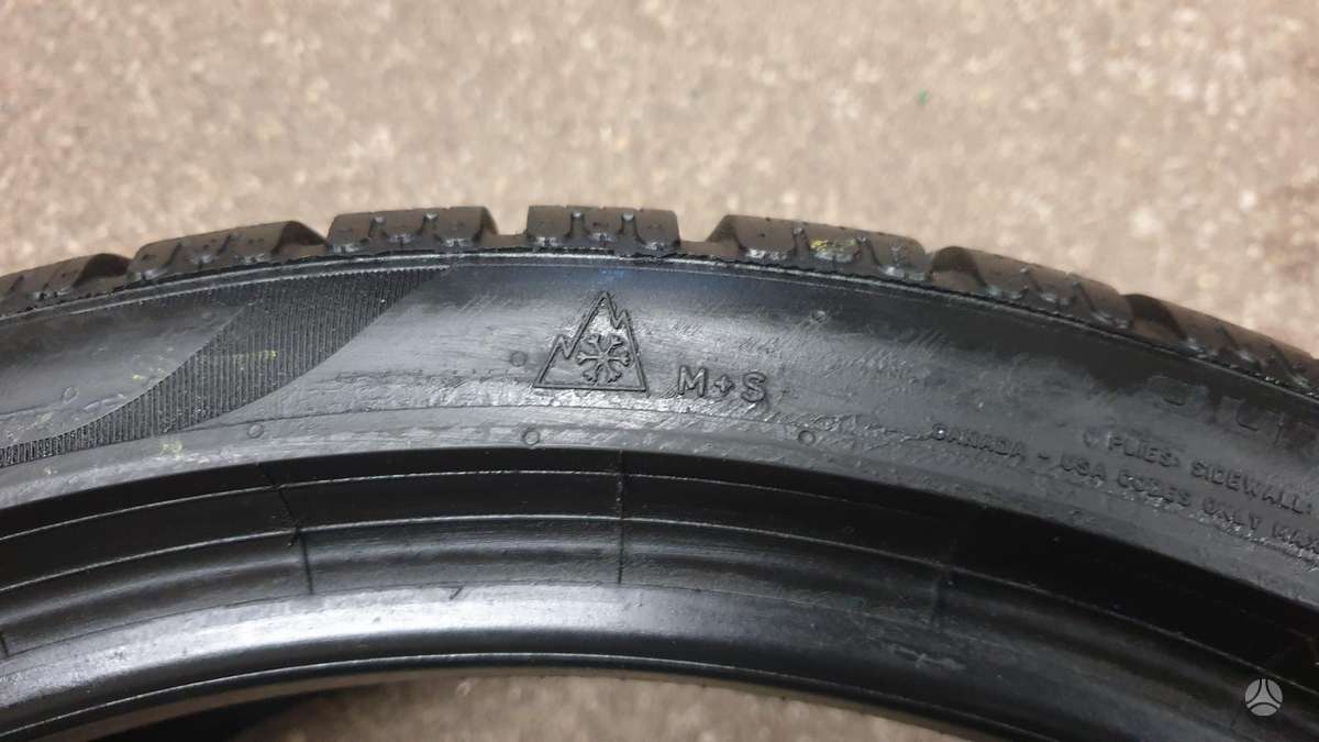Pirelli PZero Winter, зимние 245/35 R19