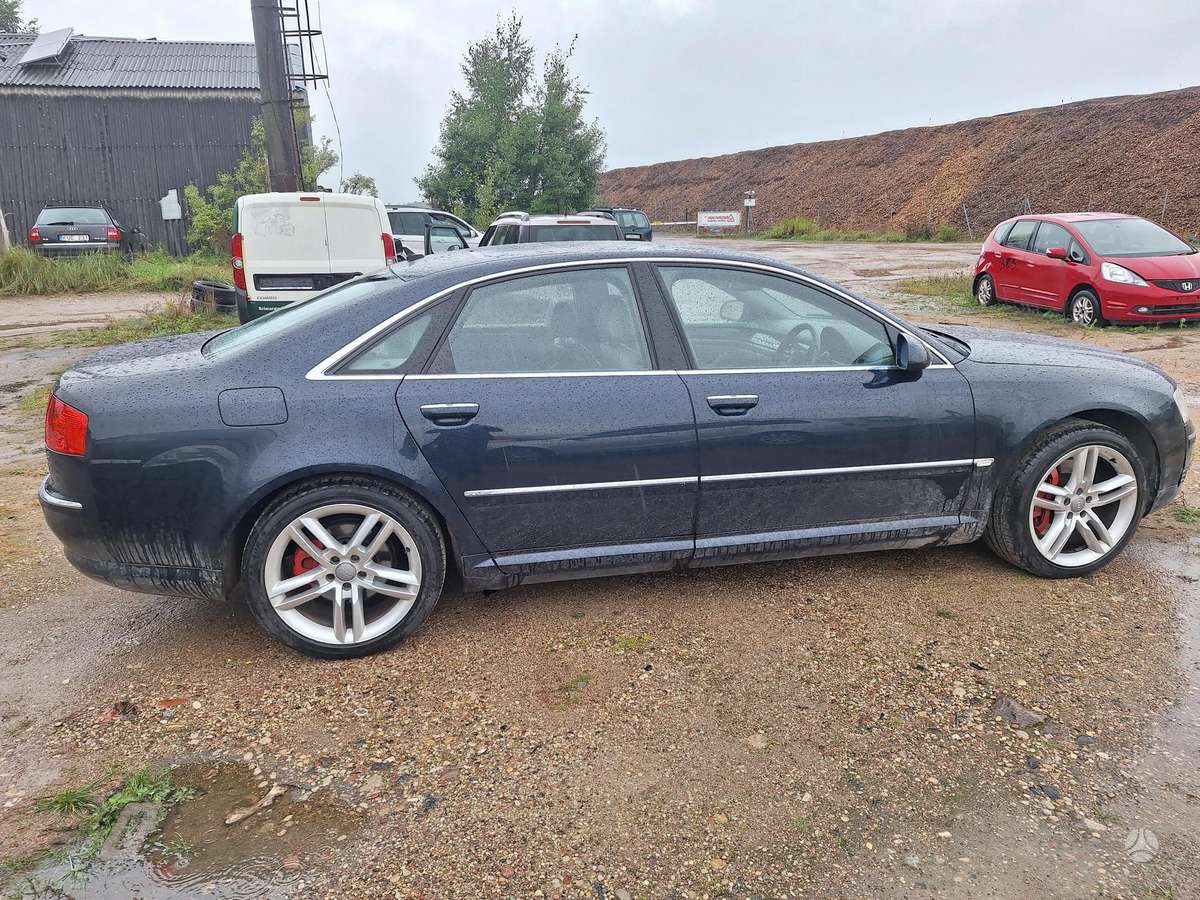 Audi A8 по частям