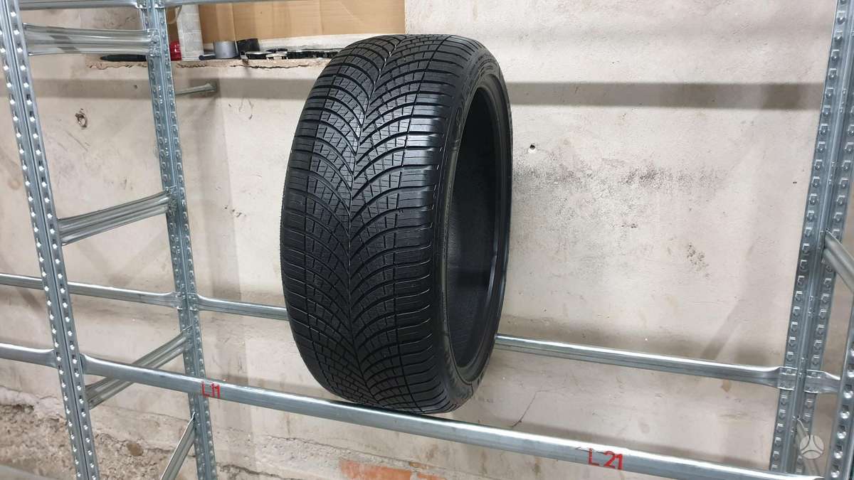 Goodyear Vector4Seasons, universalios 255/40 R21