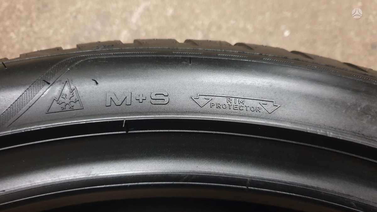 Goodyear Vector4Seasons, всесезонные 255/40 R21