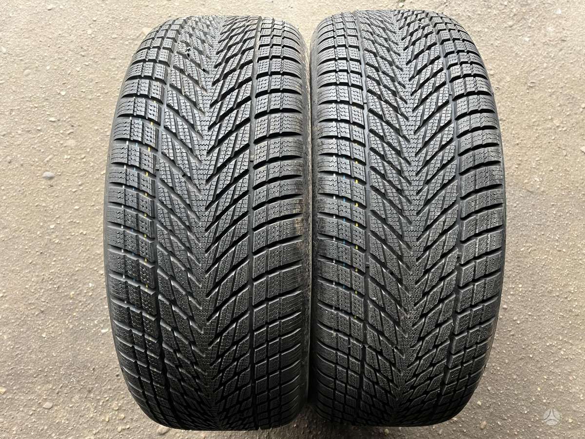 Goodyear UG Performance3, зимние 235/40 R20
