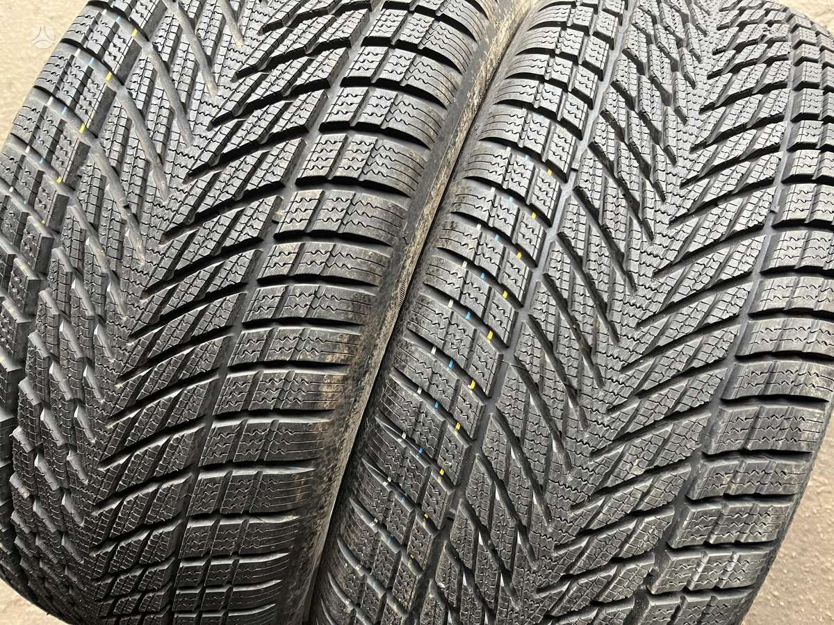 Goodyear UG Performance3, зимние 235/40 R20