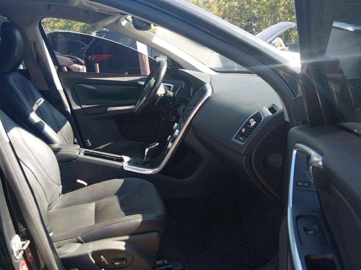 Volvo XC60 for parts