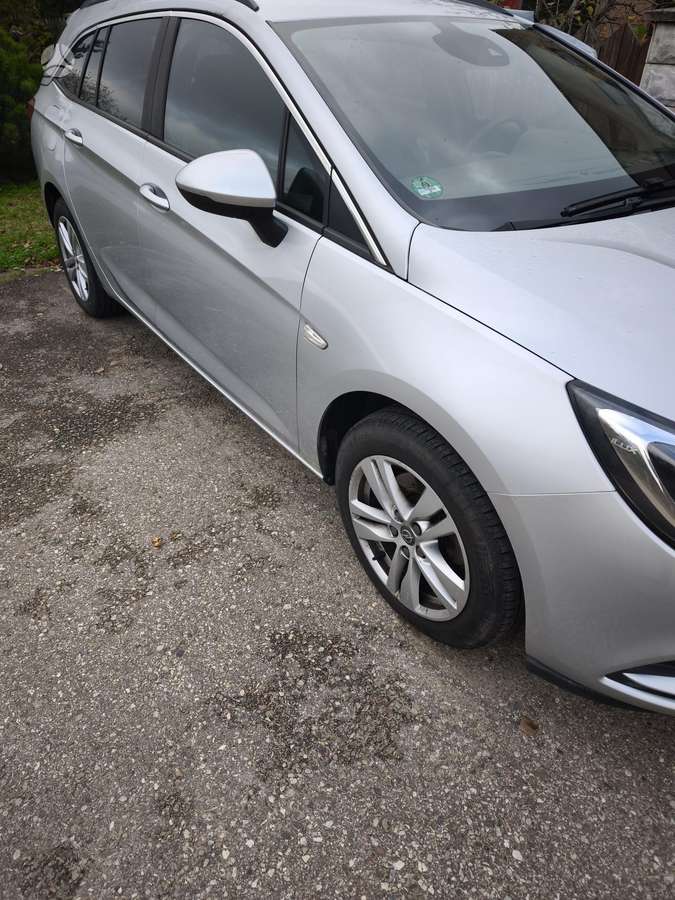 Opel Astra Z176 spalva