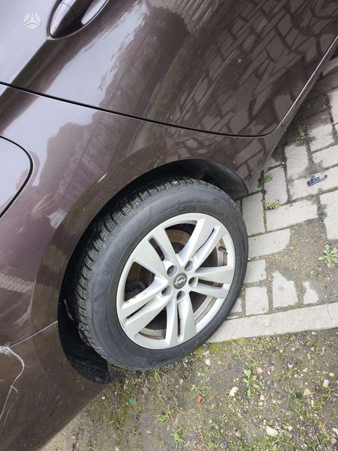 Opel Astra Z41s spalva