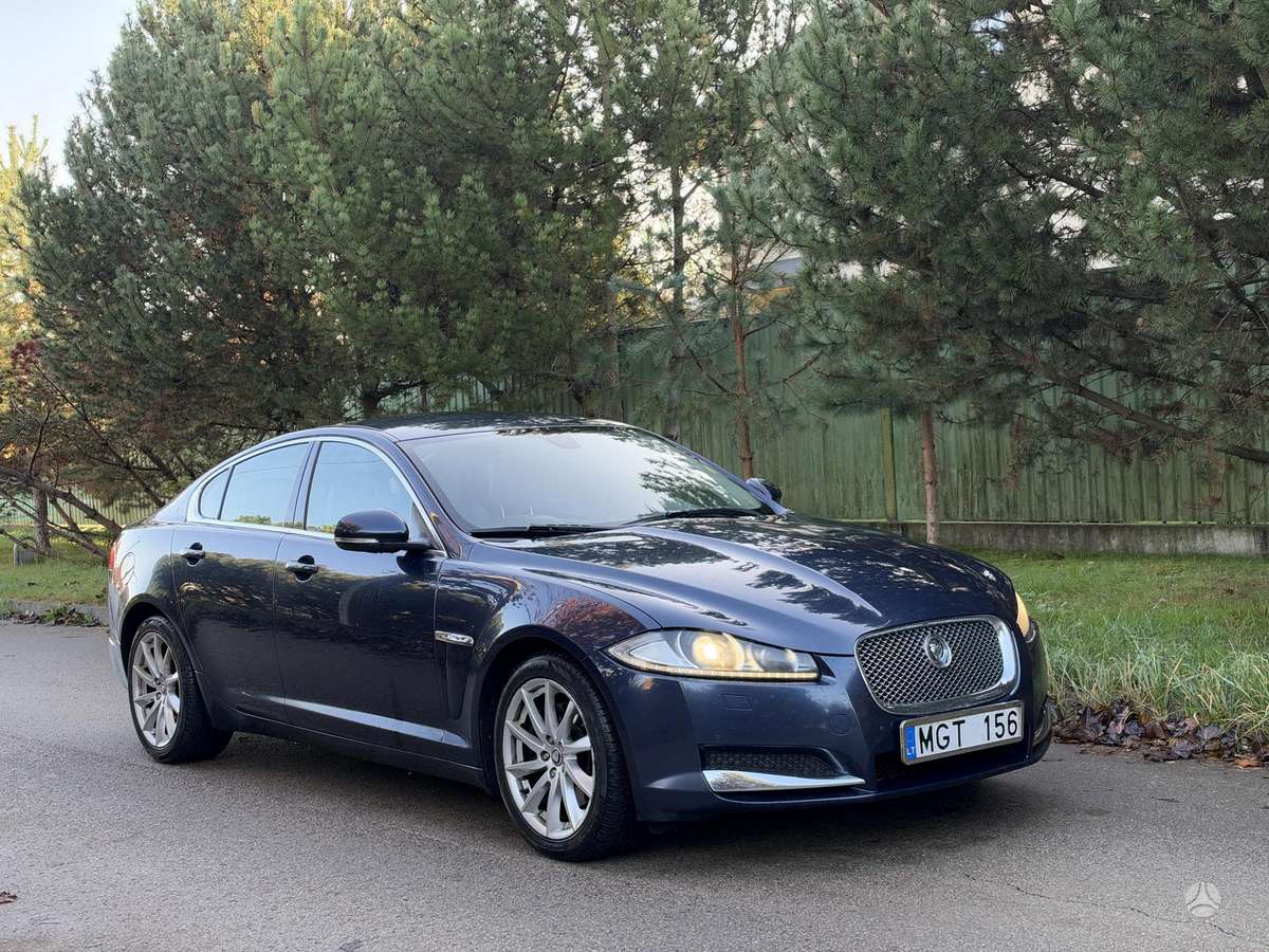 Jaguar XF