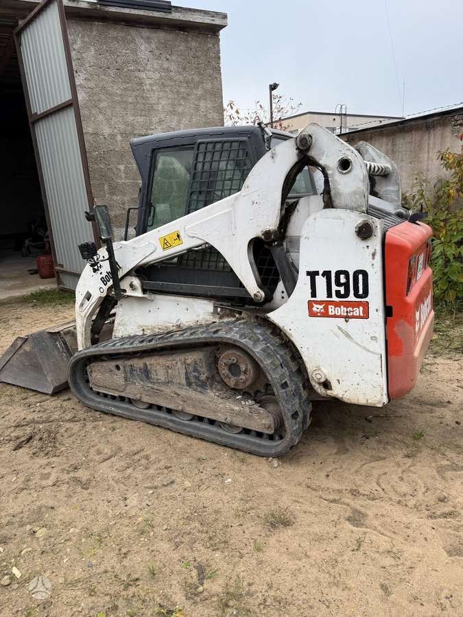 Bobcat T190, mini loaders