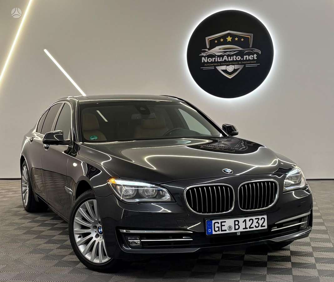 BMW 740