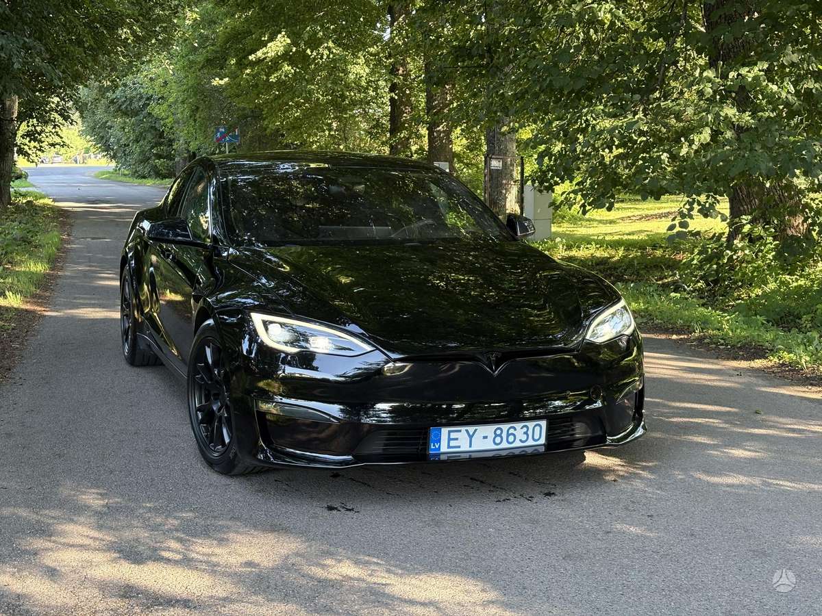 Tesla Model S, Хэтчбек