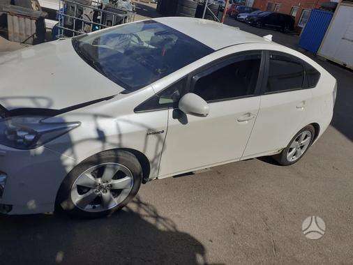 Toyota Prius dalimis