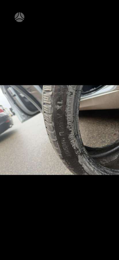 Continental, зимние 255/40 R21