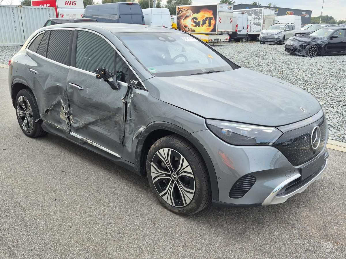 Mercedes-Benz EQE
