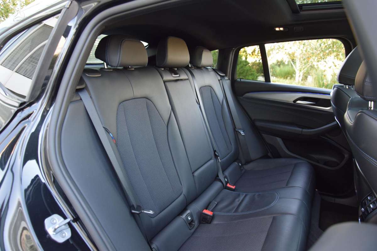 BMW X4, 2.0 l., off-road / crossover