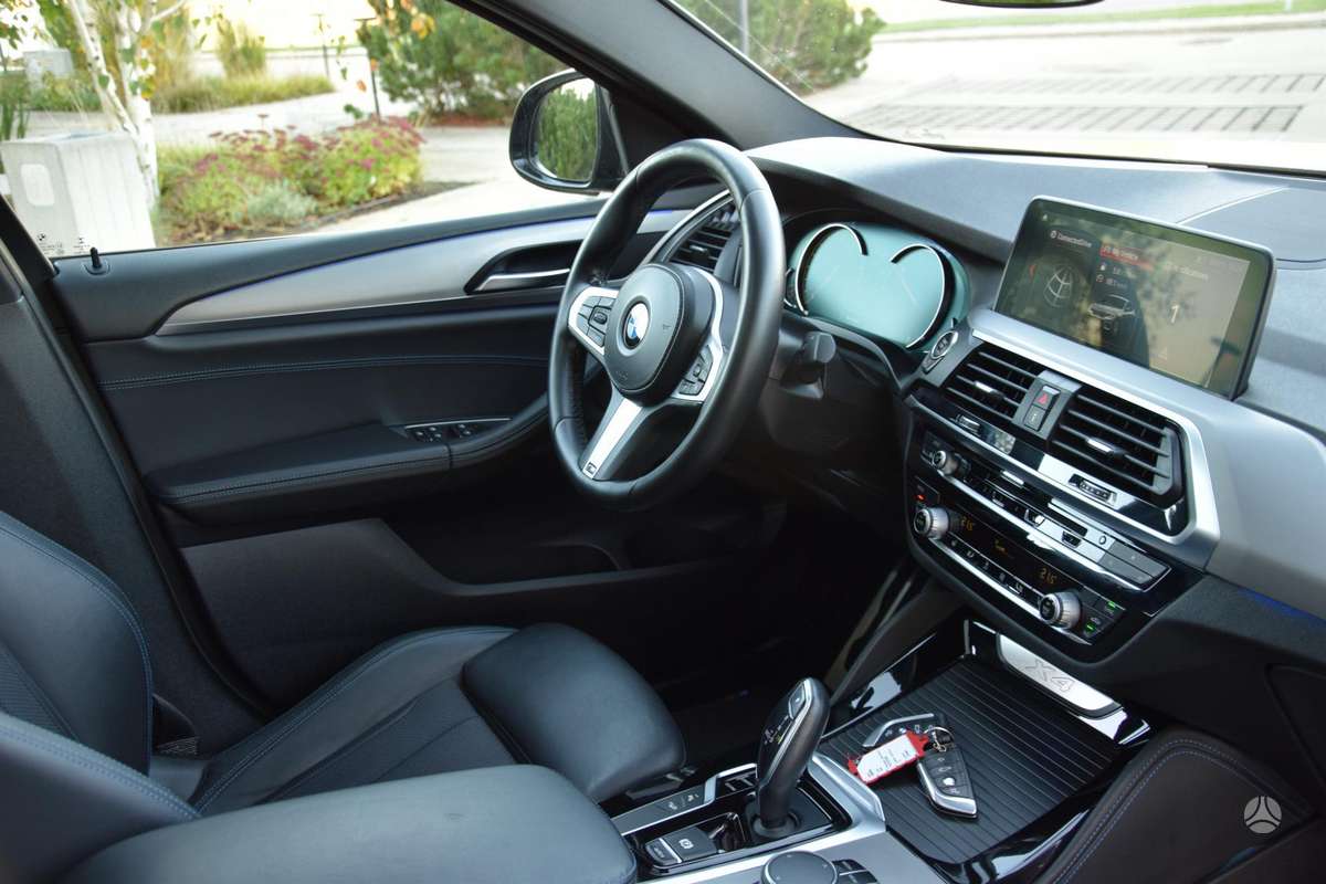 BMW X4, 2.0 l., off-road / crossover