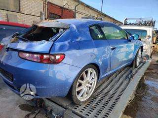 Alfa Romeo Brera dalimis