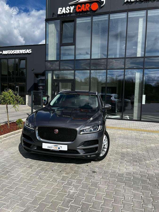 Jaguar F-Pace
